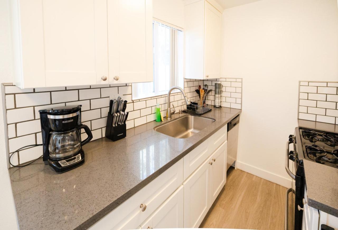 Cozy Koreatown/hollywood 2 Bedroom * Los Angeles